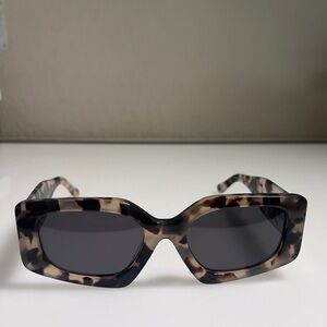 Diff x Kristy Sarah Tortoiseshell Rectangle Sunglasses - Women Accessories